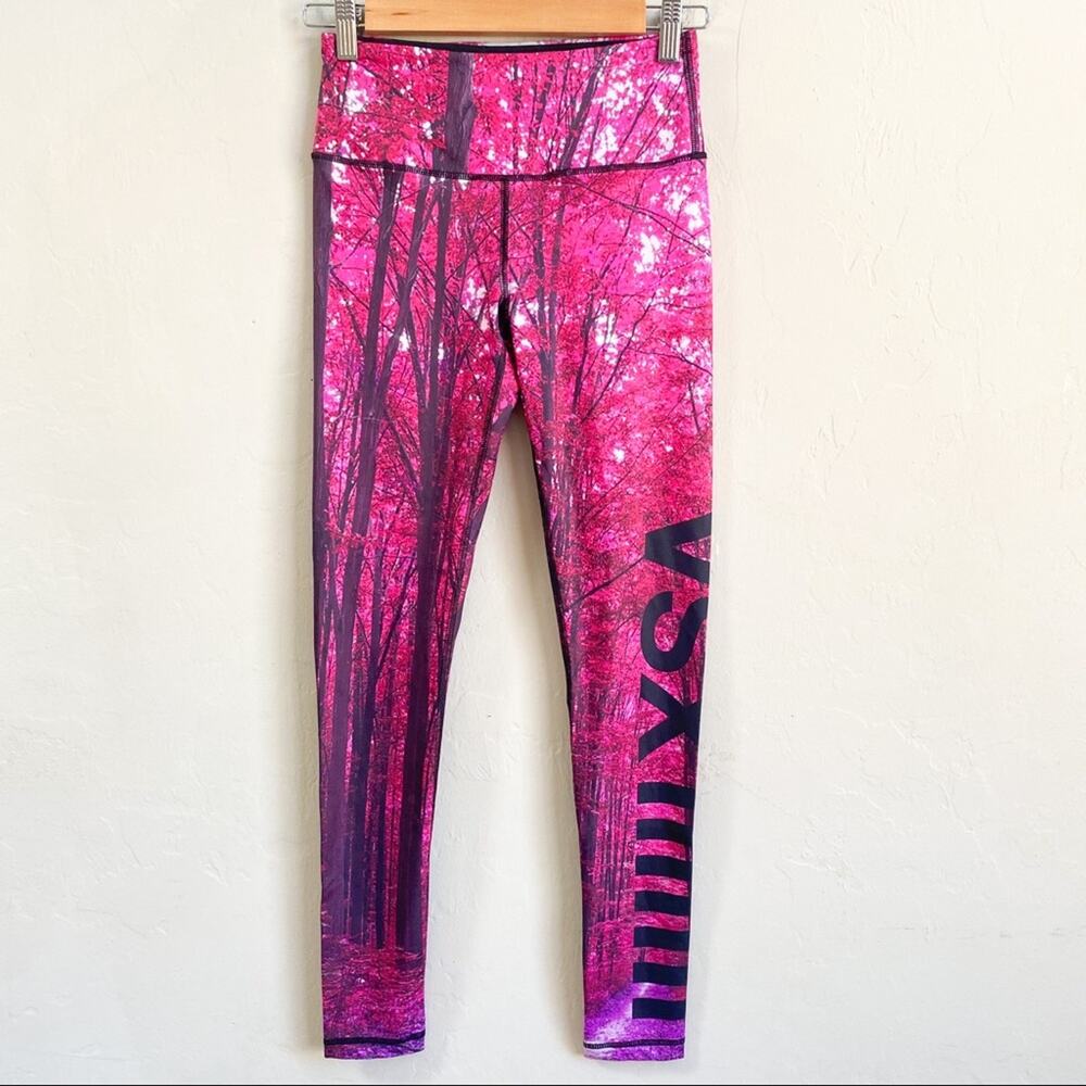 RARE Victoria’s Secret Knockout Pink Tree‎ Leggings